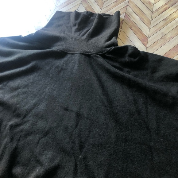 VTG Varsity by Saville Row Black Turtle Neck 100% Cotton Men’s Size L. Sm Hole - Picture 2 of 7